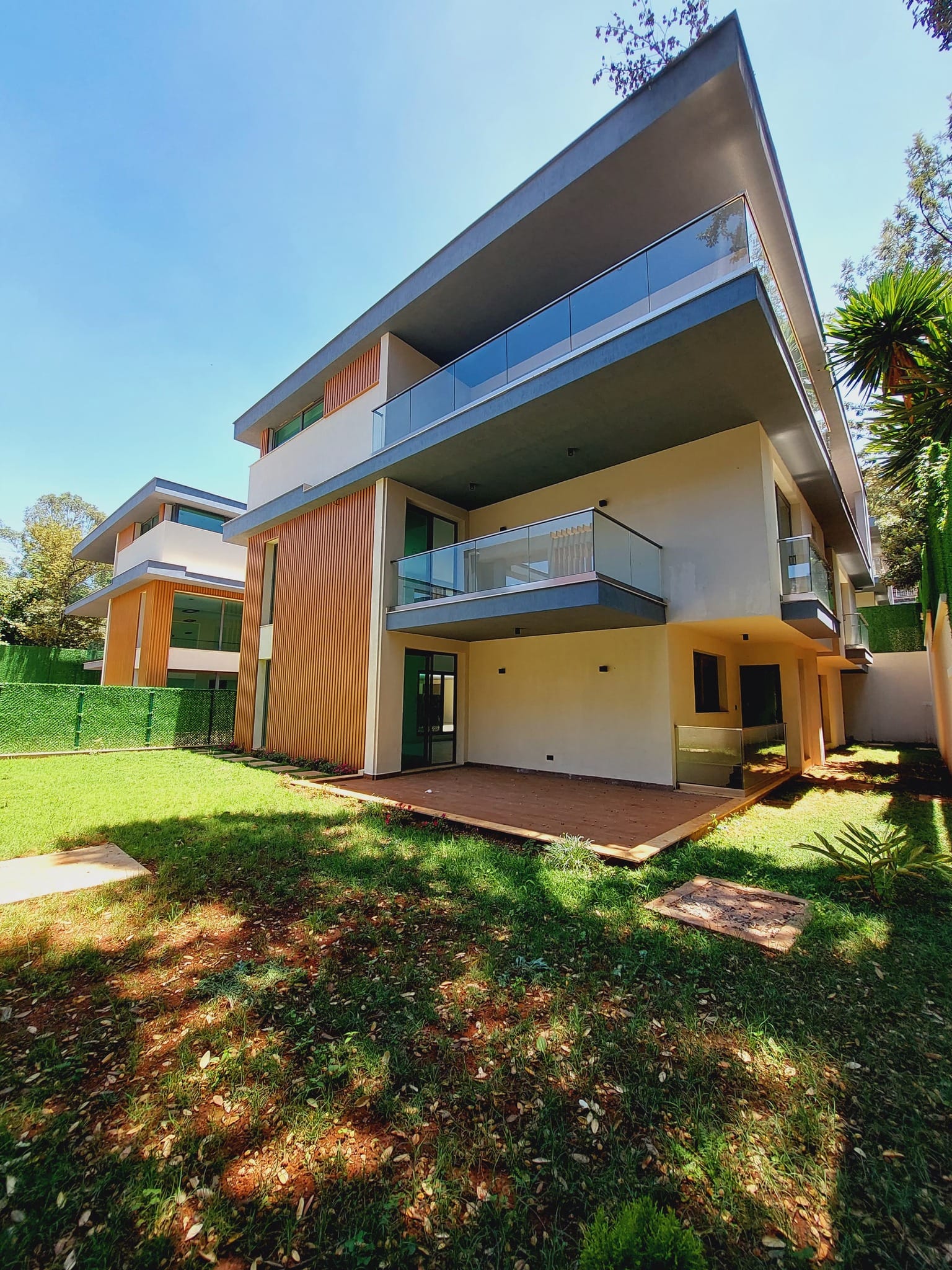 Lavington Luxury Villas – 5 Bedroom All En-Suite Homes with DSQ for Sale in Nairobi