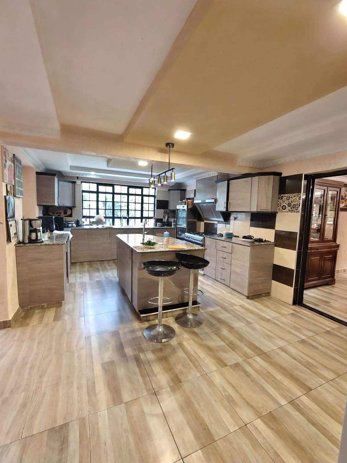 7-Bedroom Villa for Sale in Karen