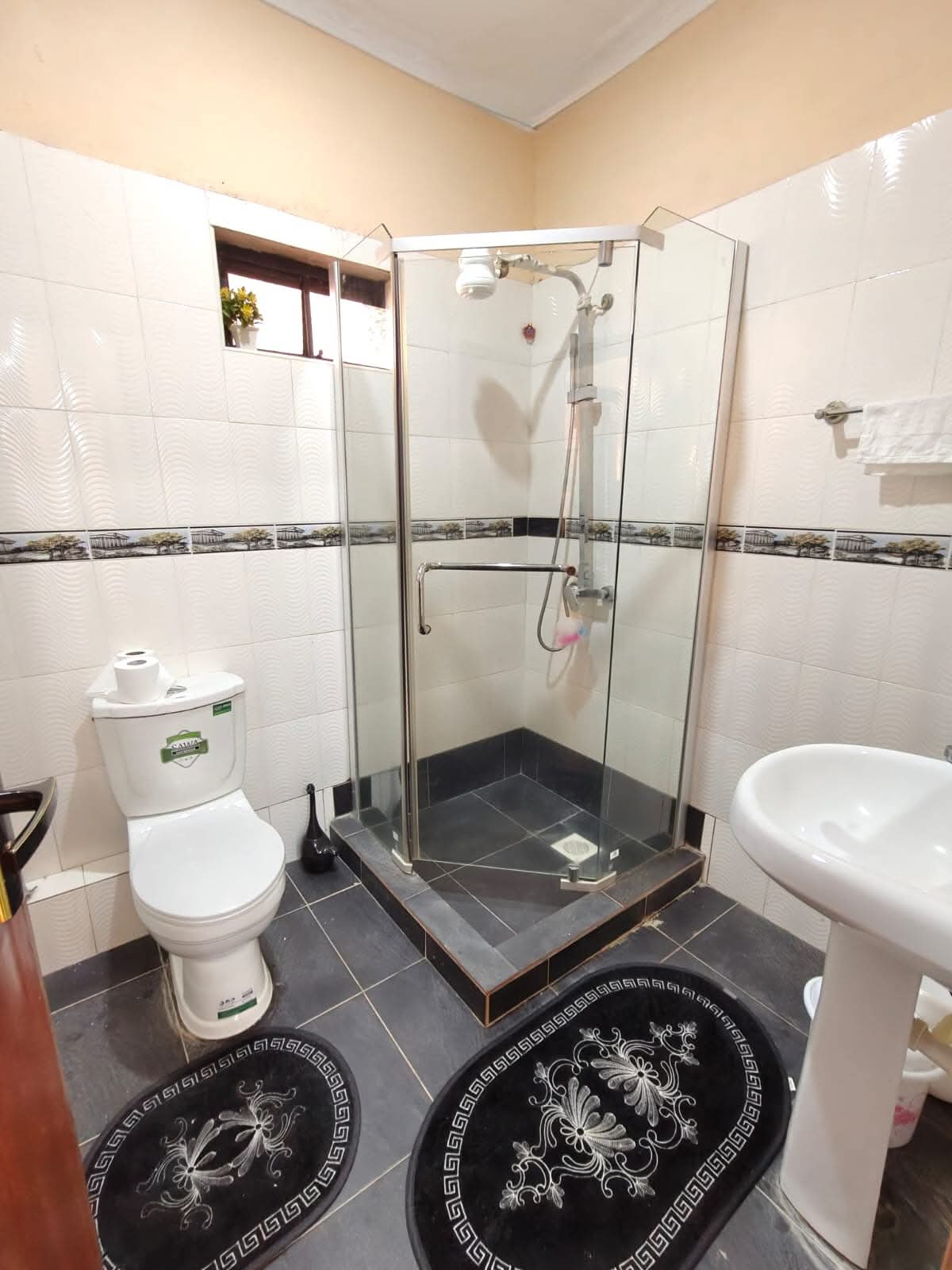 7-Bedroom Villa for Sale in Karen