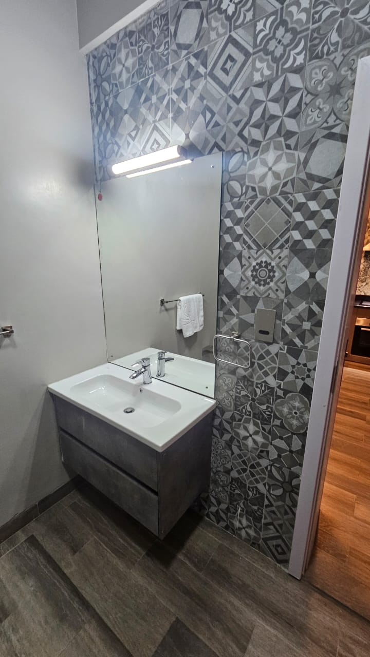 LUXURY 1 & 2 BEDROOMS FULLY FURNISHED & SERVICED APARTMENTS IN KILELESHWA FOR RENT