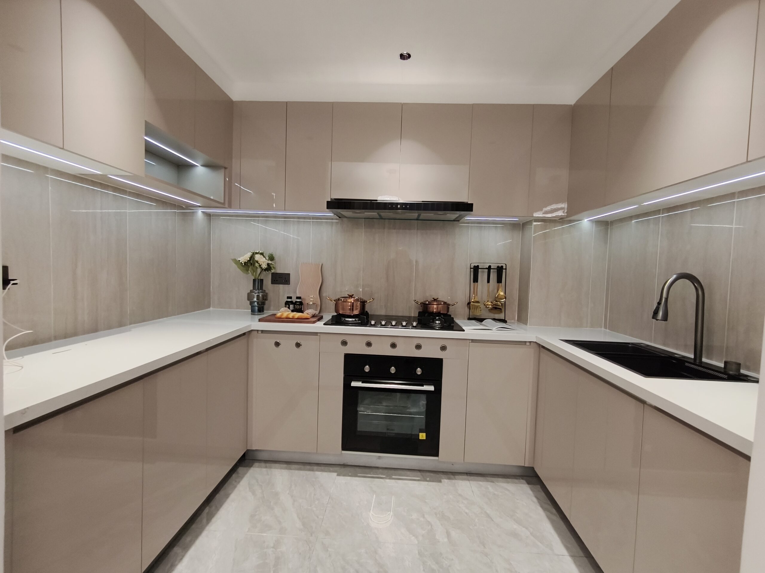 LUXURY 1, 2 & 3 BEDROOM + DSQ APARTMENTS FOR SALE IN WESTLANDS