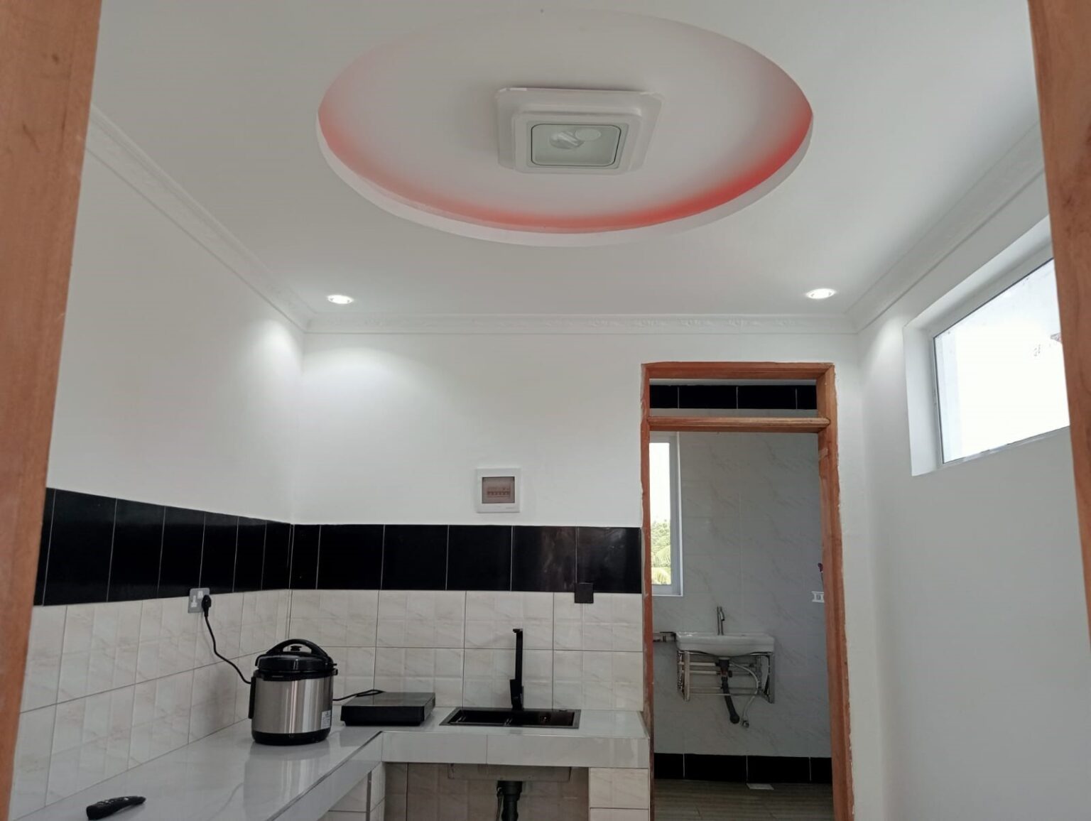 LUXURY 4-BEDROOM VILLA WITH PENTHOUSE FOR SALE IN DIANI, KENYA