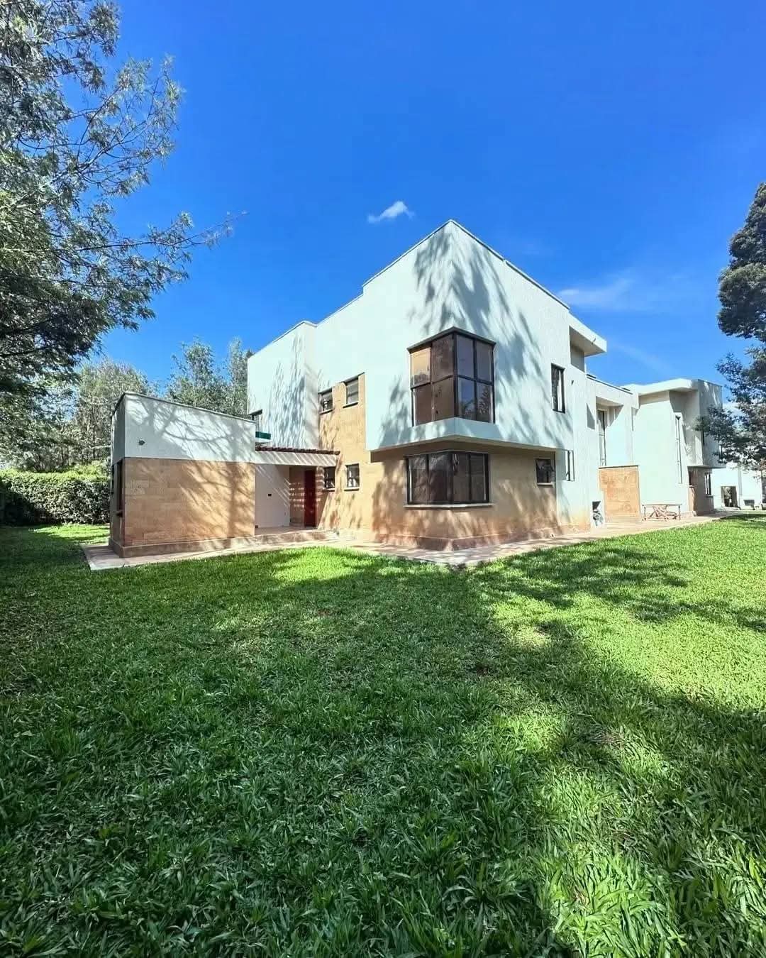 LUXURY RENTAL IN KAREN MODERN  4-BEDROOM HOME + DSQ