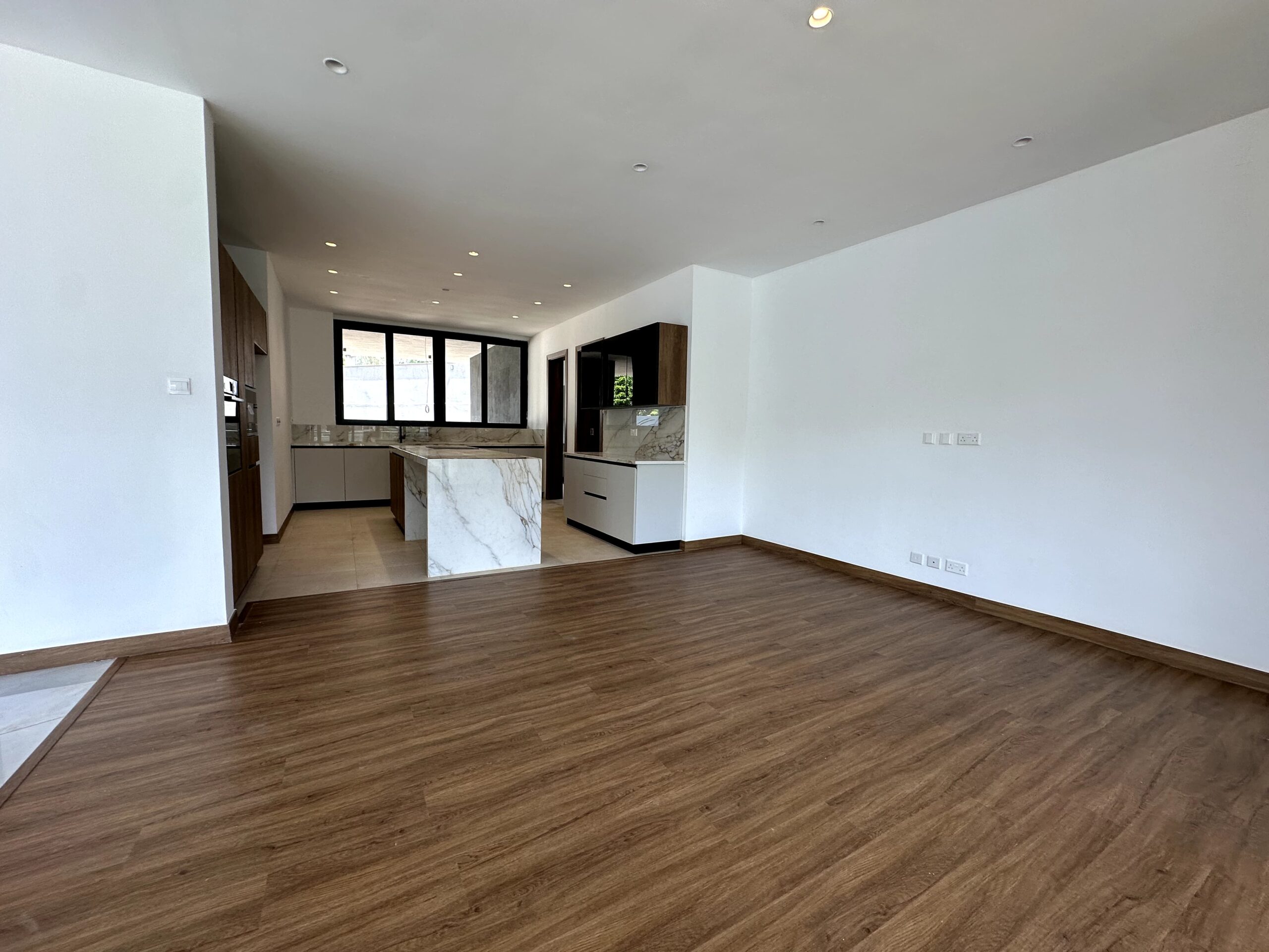 5 BEDROOM LUXURY VILLA FOR SALE IN NYARI CENTRAL NAIROBI