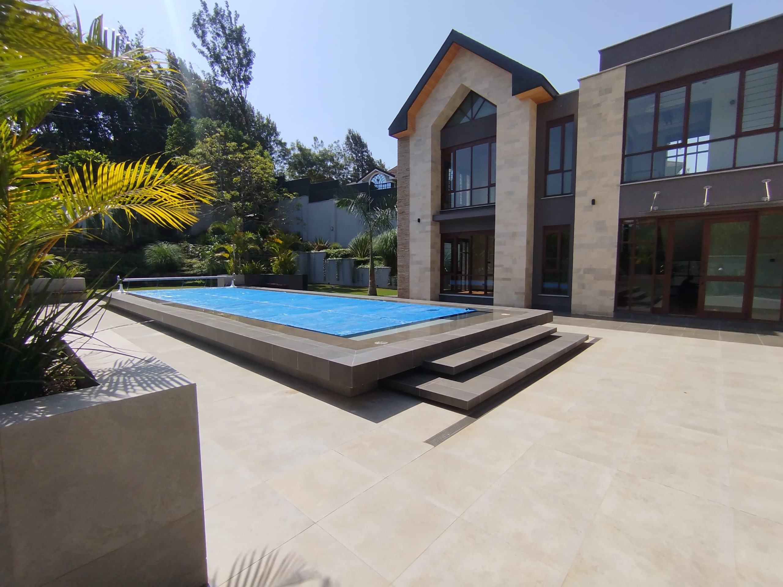 Luxury 4 Bedroom Mansion for Sale in Runda Nairobi Luxury 4 Bedroom Mansion for Sale in Runda Nairobi