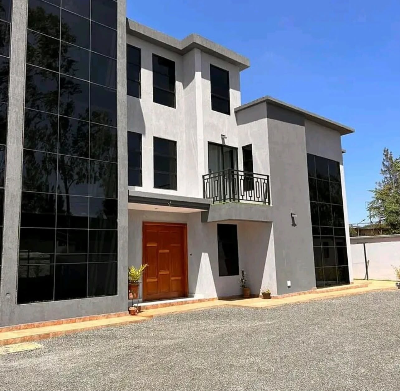 Luxurious 5 Bedroom Villa for Rent in Karen Nairobi