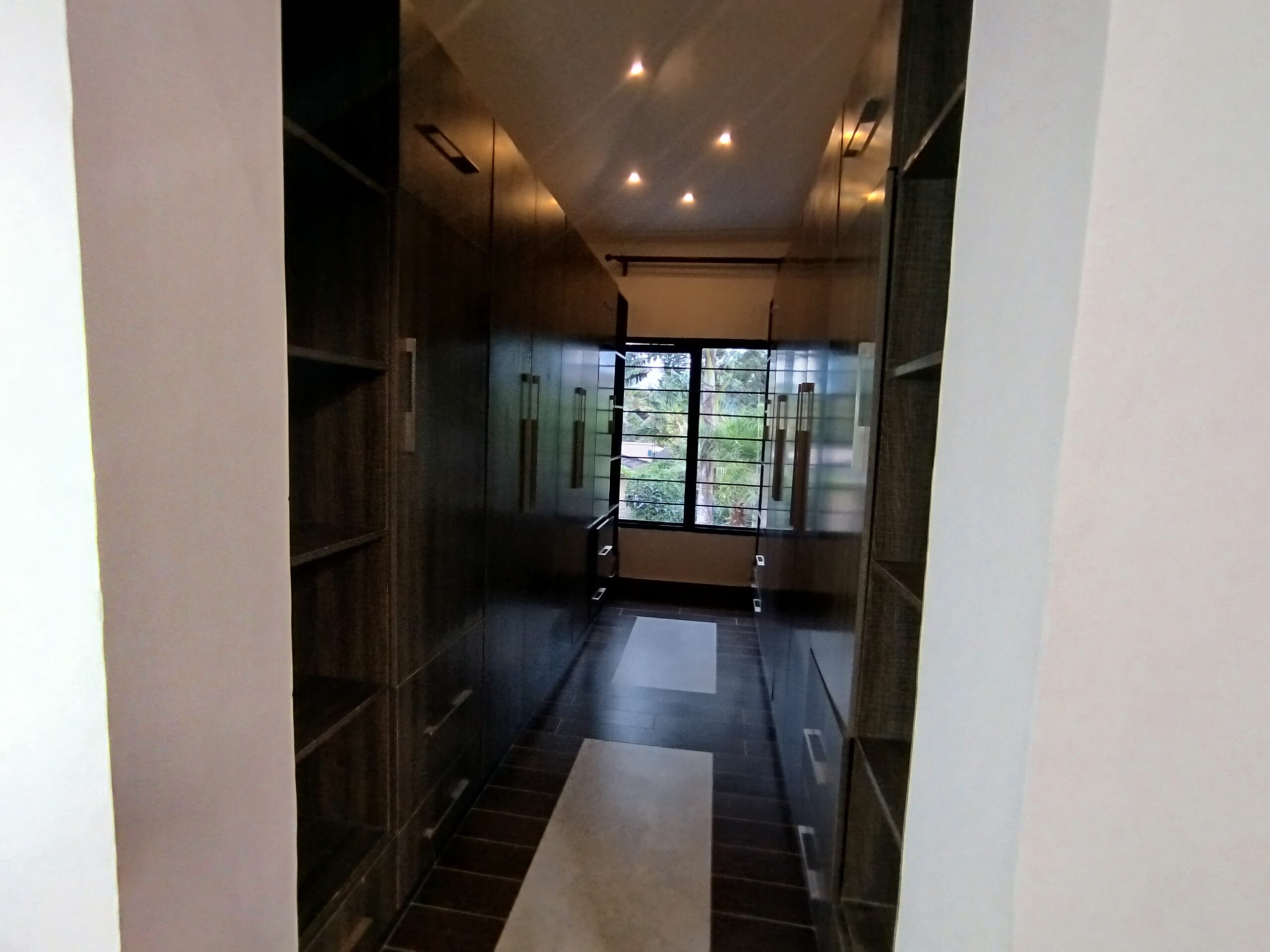 Luxury 6 Bedroom Mansion for Rent in Runda Nairobi – USD 7,500/Month