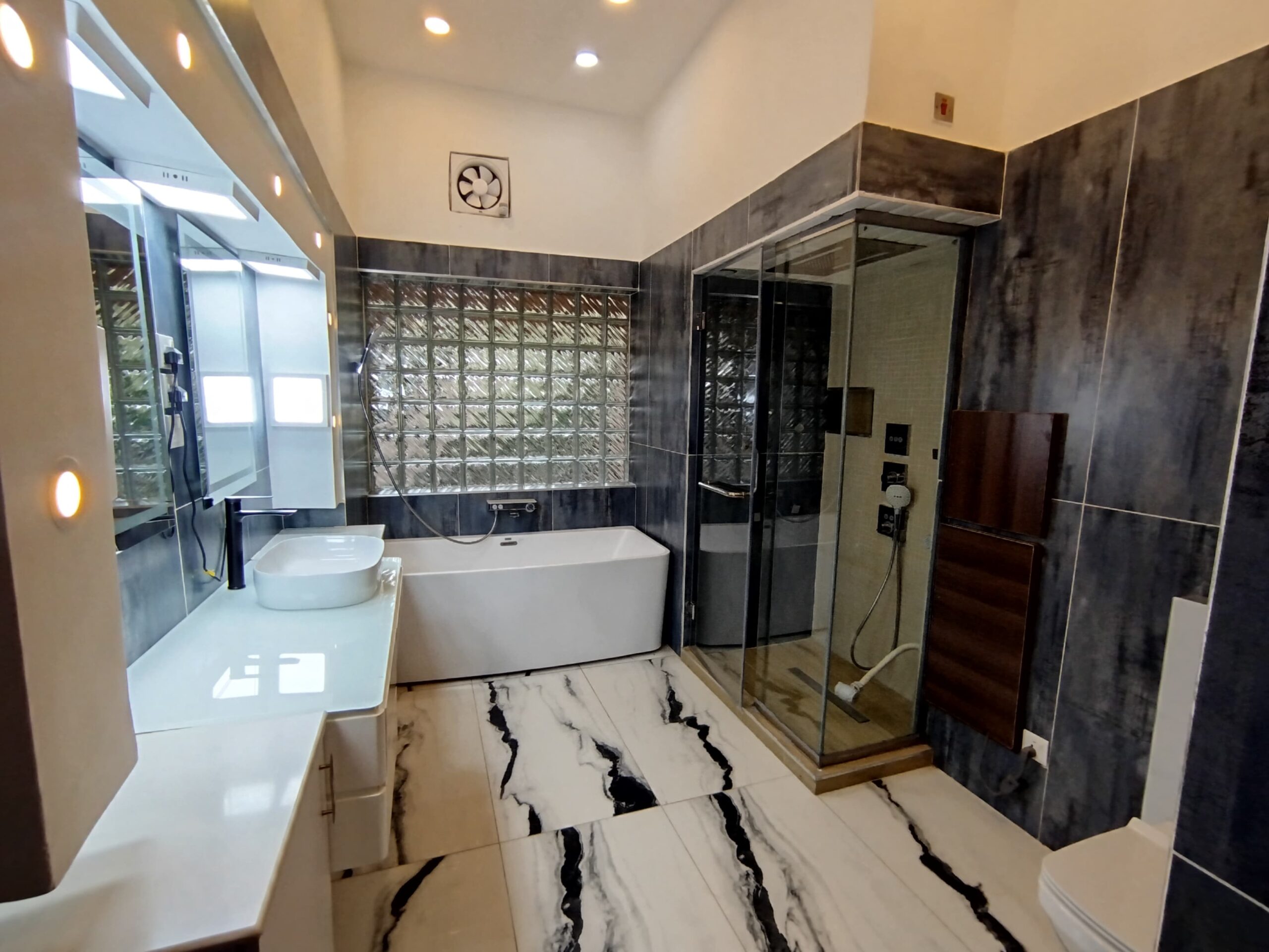 Luxury 6 Bedroom Mansion for Rent in Runda Nairobi – USD 7,500/Month