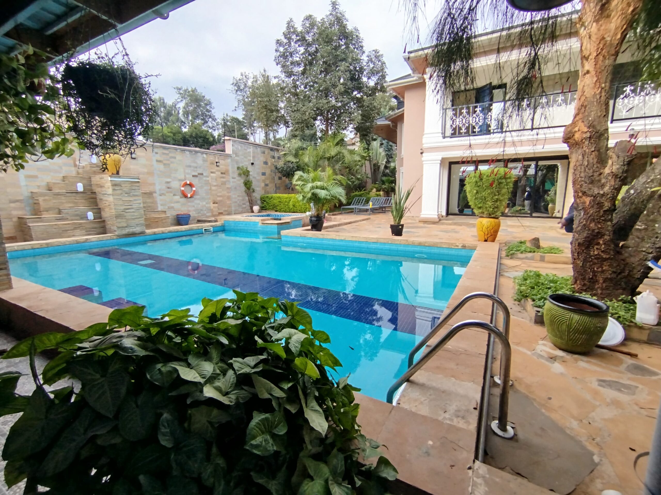 Luxury 6 Bedroom Mansion for Rent in Runda Nairobi – USD 7,500/Month