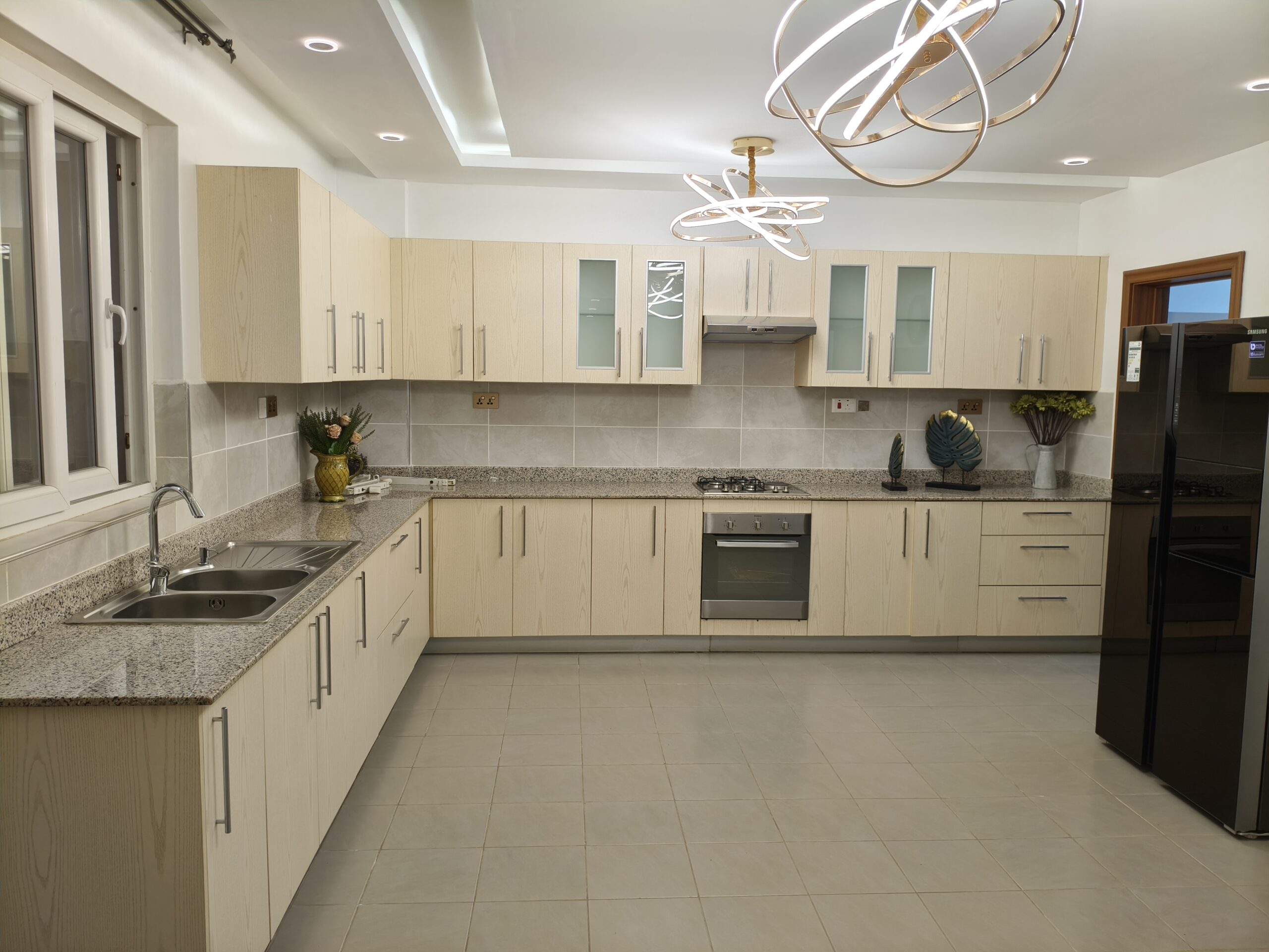 Luxury Studio, 1, 2 & 3 Bedroom + DSQ Apartments for Rent in Westlands, Nairobi