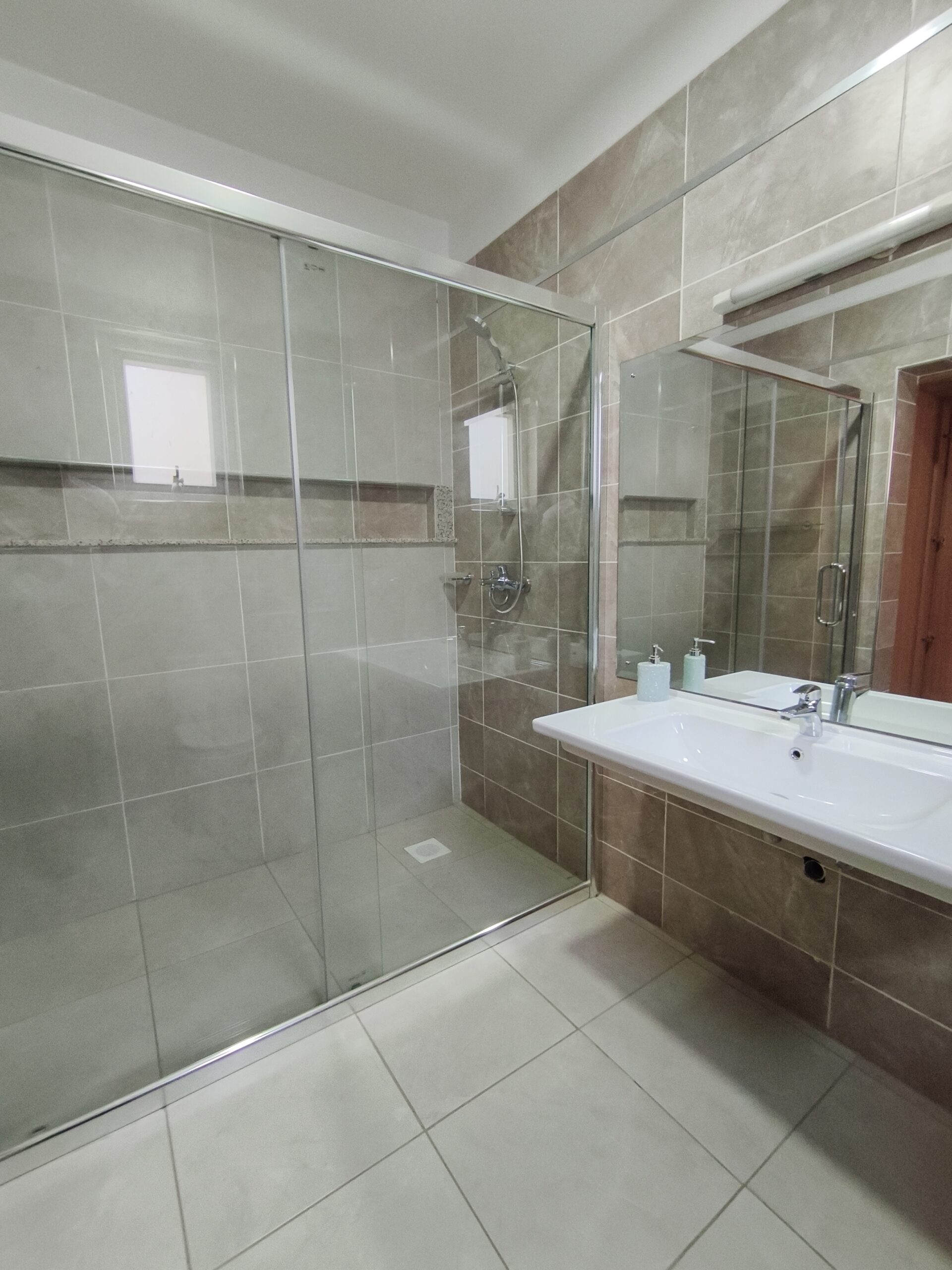 Luxury Studio, 1, 2 & 3 Bedroom + DSQ Apartments for Rent in Westlands, Nairobi Luxury Studio, 1, 2 & 3 Bedroom + DSQ Apartments for Rent in Westlands, Nairobi