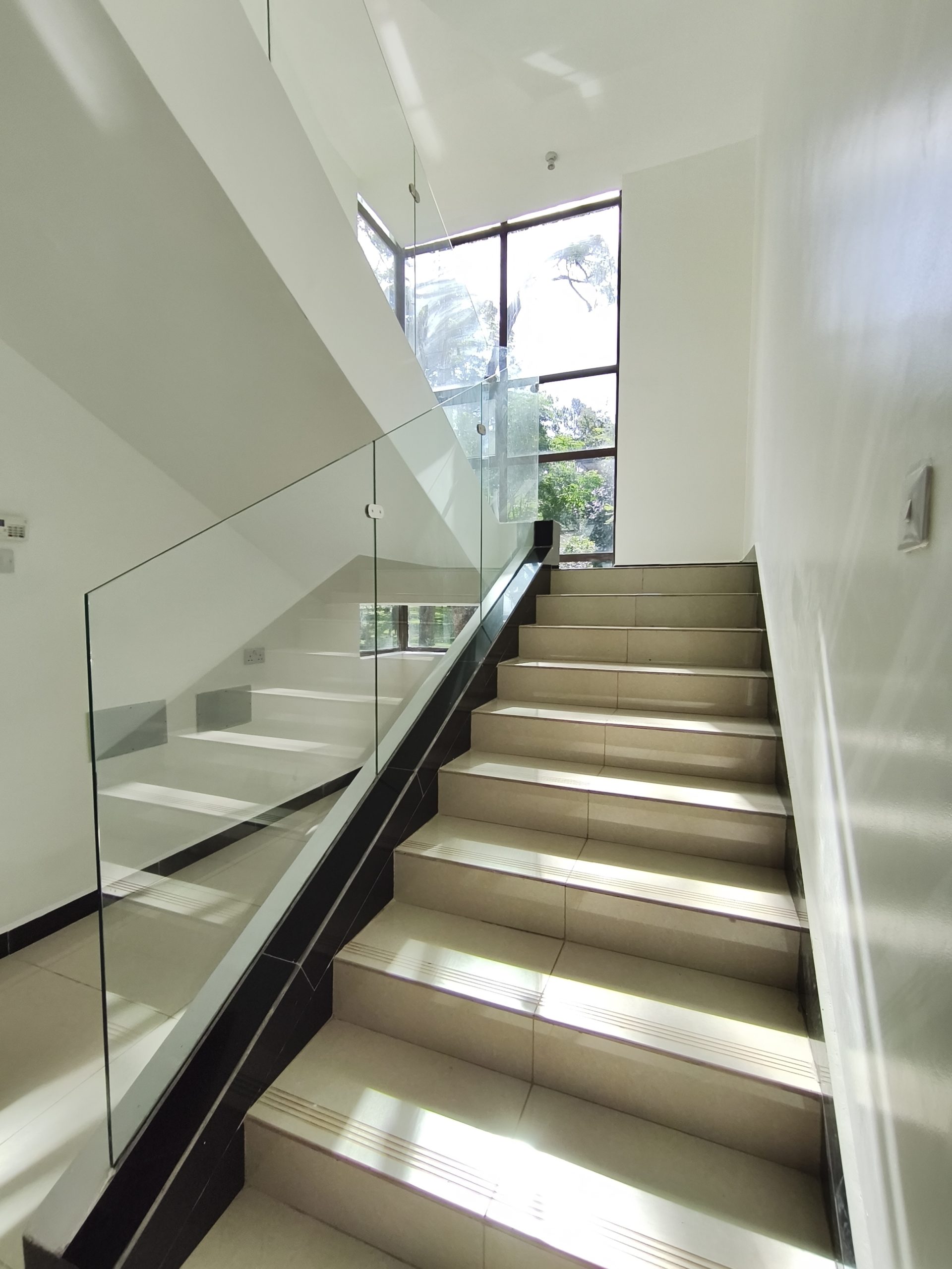 Luxury 5 Bedroom Villa for Rent in Karen Nairobi Luxury 5 Bedroom Villa for Rent in Karen Nairobi