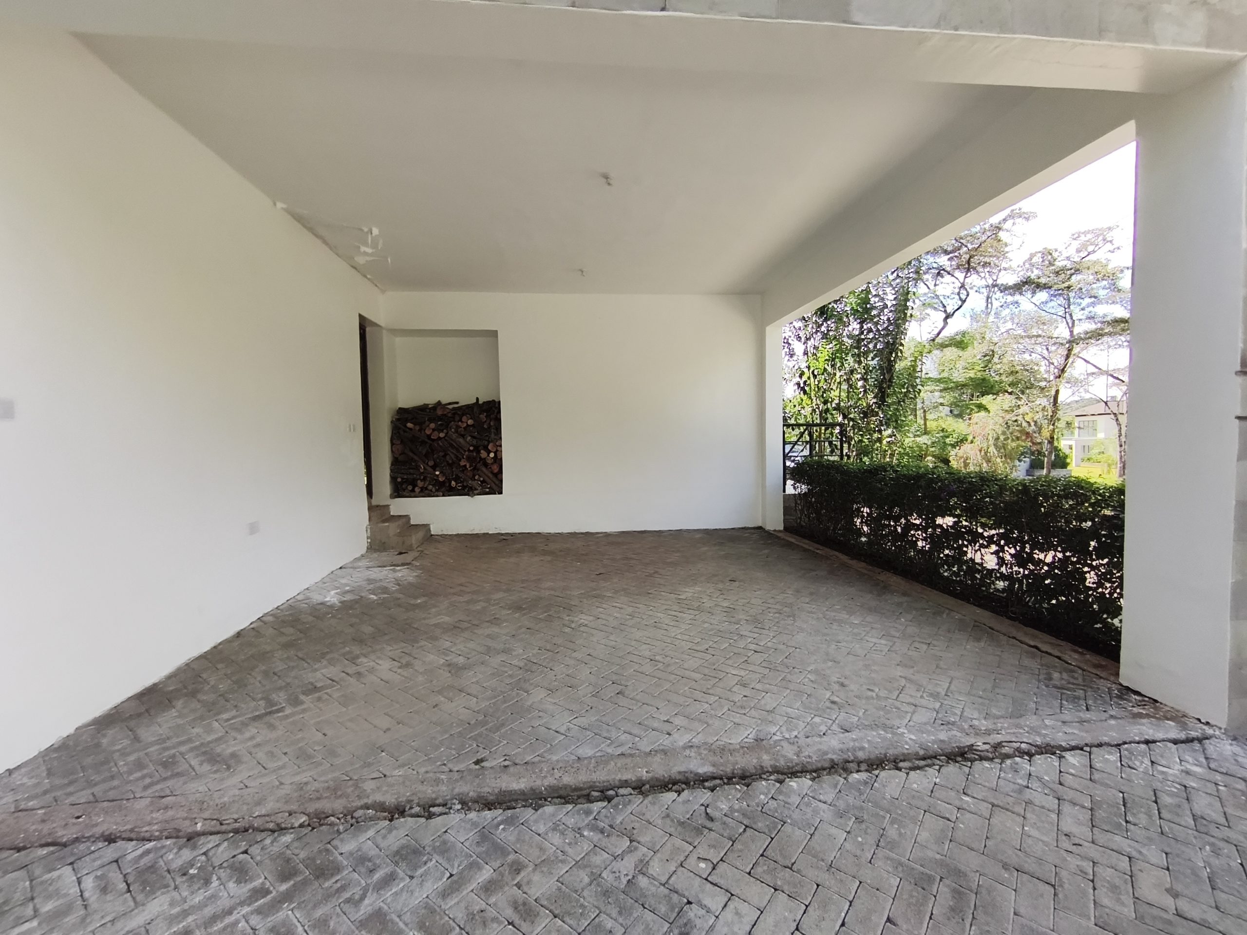 Luxury 5 Bedroom Villa for Rent in Karen Nairobi Luxury 5 Bedroom Villa for Rent in Karen Nairobi
