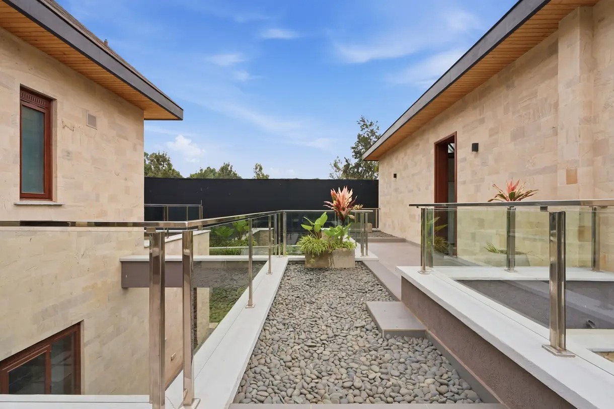 Luxury 4 Bedroom Mansion for Sale in Runda Nairobi Luxury 4 Bedroom Mansion for Sale in Runda Nairobi