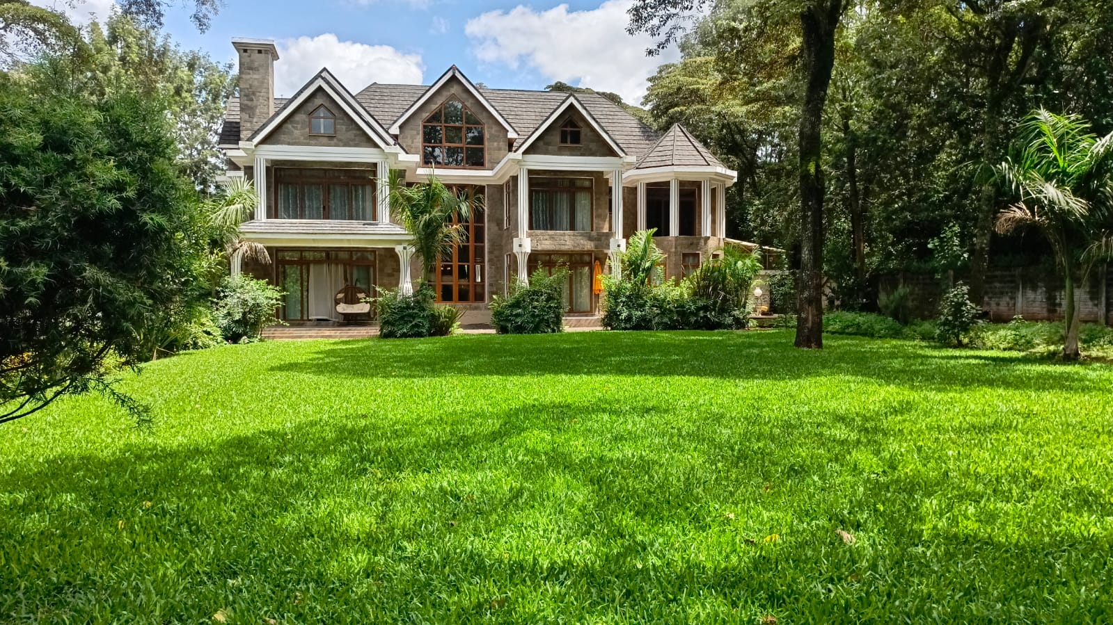 5 Bedroom Furnished Mansion for Rent in Karen Nairobi with DSQ