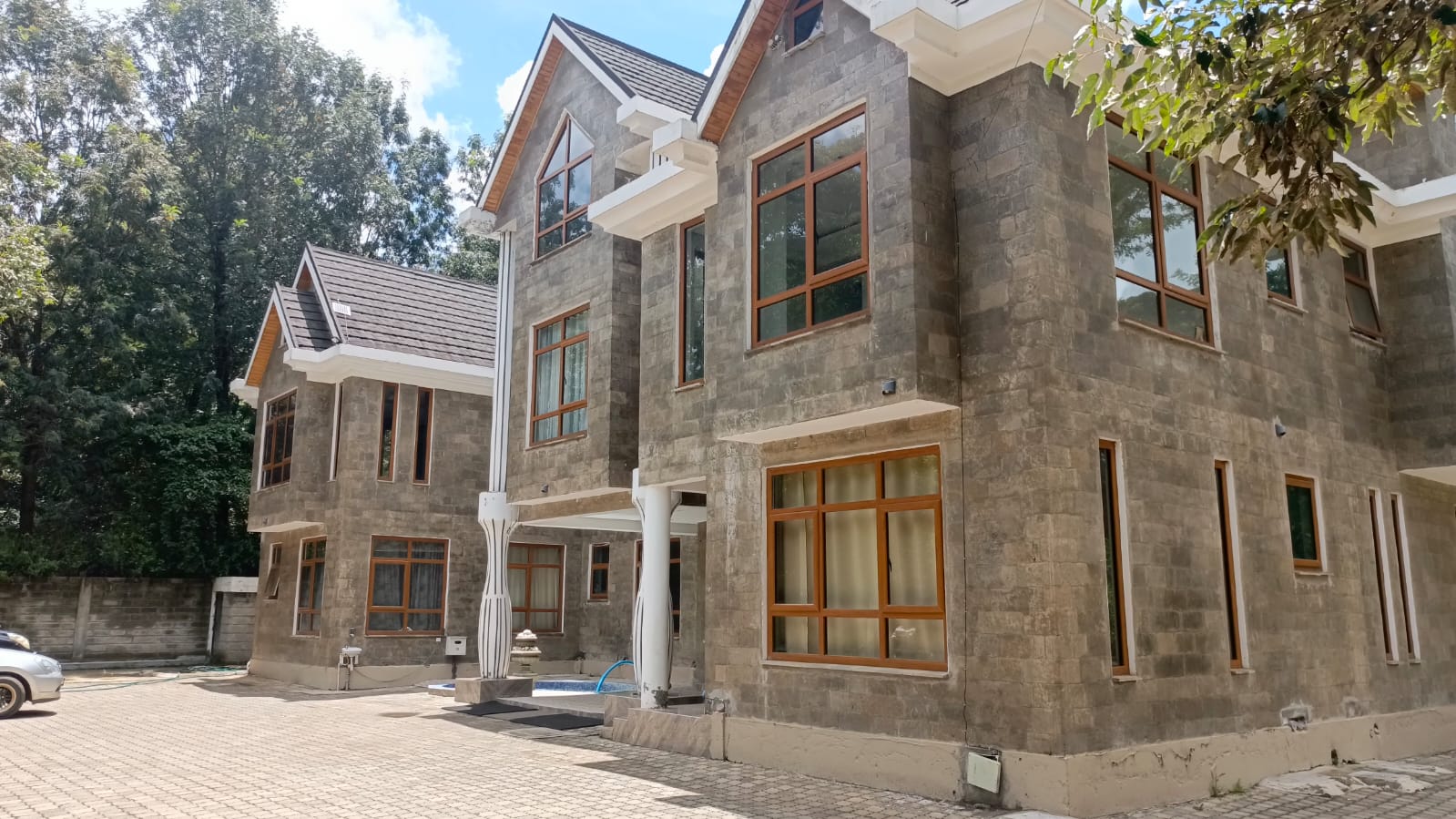 5 Bedroom Furnished Mansion for Rent in Karen Nairobi with DSQ