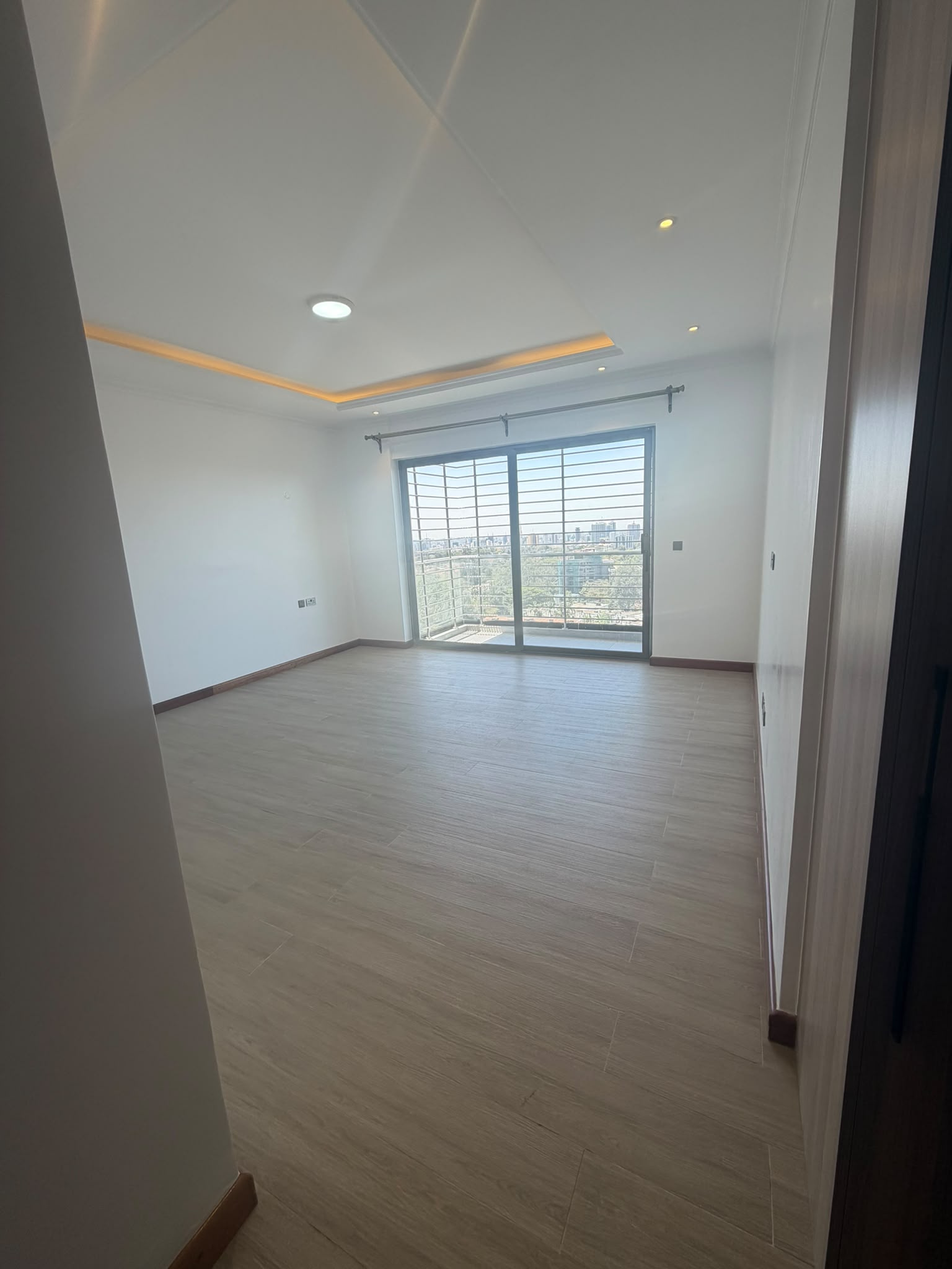Exquisite 5 Bedroom Duplex Apartment + DSQ for Sale in Kilimani Nairobi – KES 39M