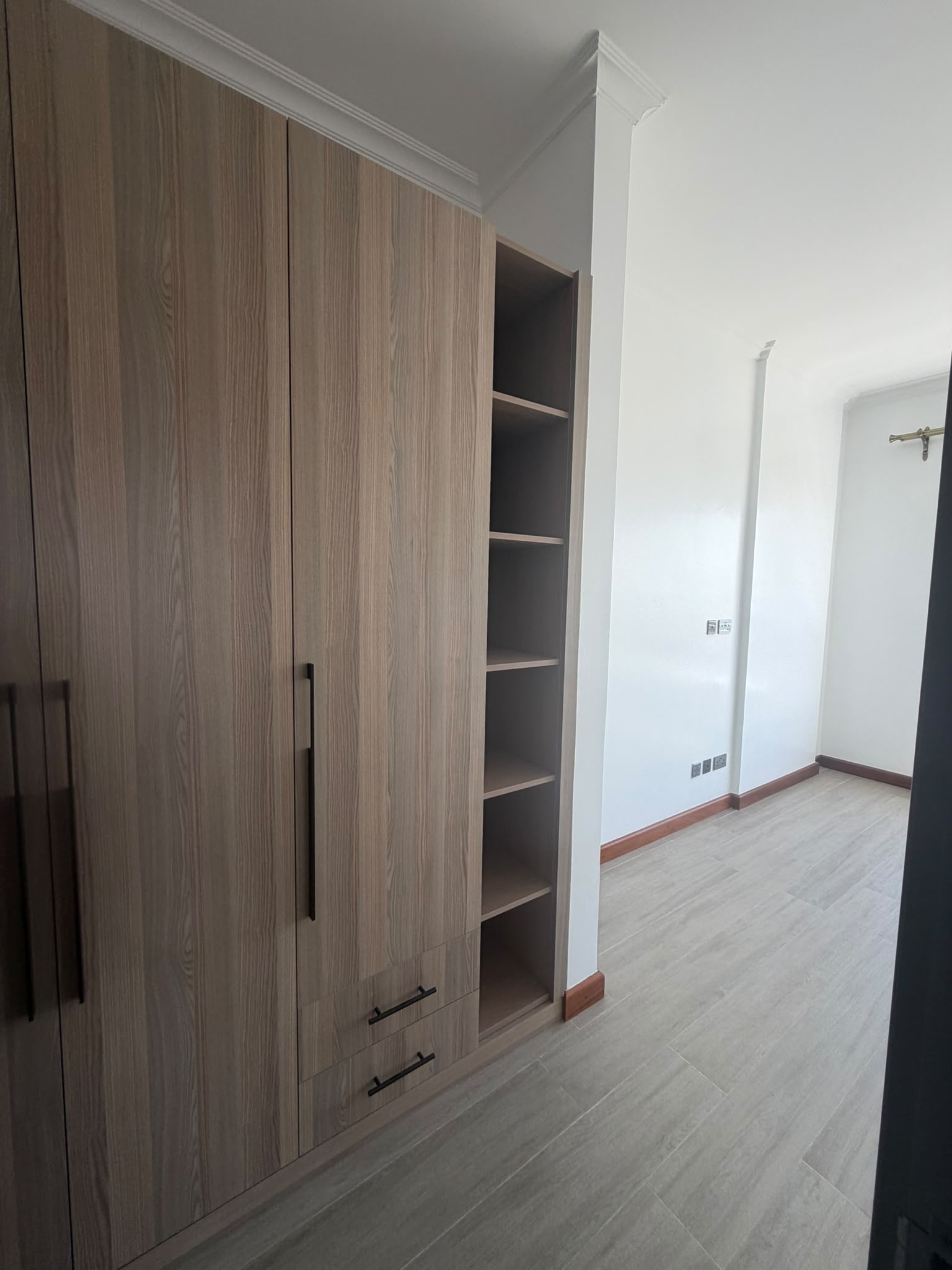 Exquisite 5 Bedroom Duplex Apartment + DSQ for Sale in Kilimani Nairobi – KES 39M